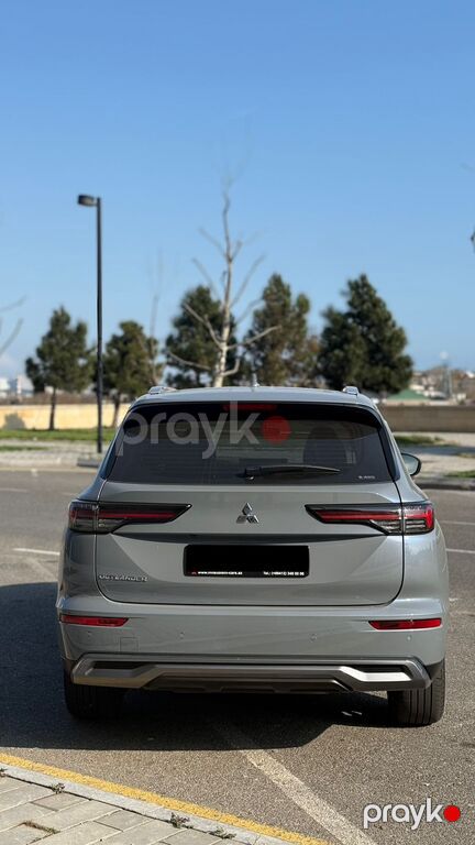 Mitsubishi Outlander, 2.4 L, 22.7 kWh, 2025 il, 3 810 km — Avtomobillər, Bakı (3)