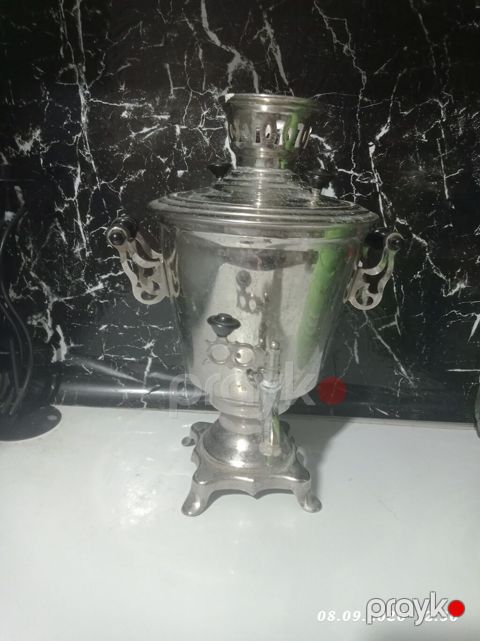 Elektirikli Samovar – klassik metal korpuslu, dekorativ qulplu model — Masazır