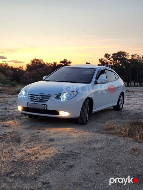 Hyundai Elantra: 2 l 2009 il Sedan — Bakı