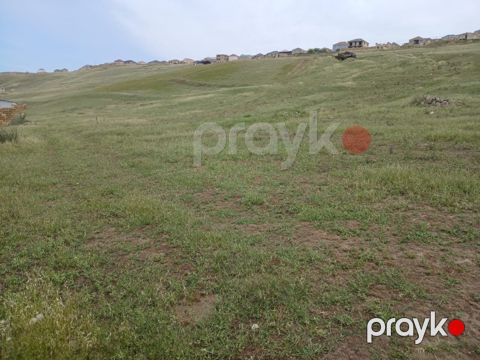 8 sot torpaq sahəsi, Qobu qəs