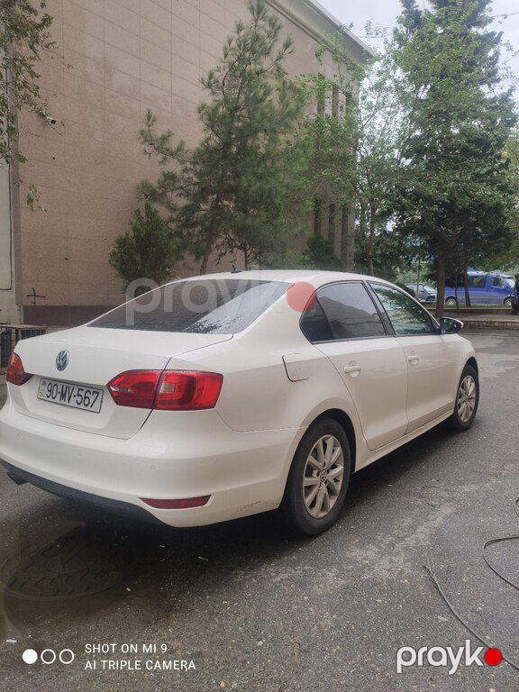 Volkswagen Jetta, 2.0 L, 2013 il, 330 000 km — Avtomobillər, Bakı (4)