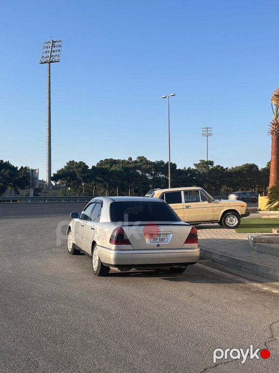 Mercedes C 220, 2.2 L, 1995 il, 528 945 km — Avtomobillər, Bakı (3)