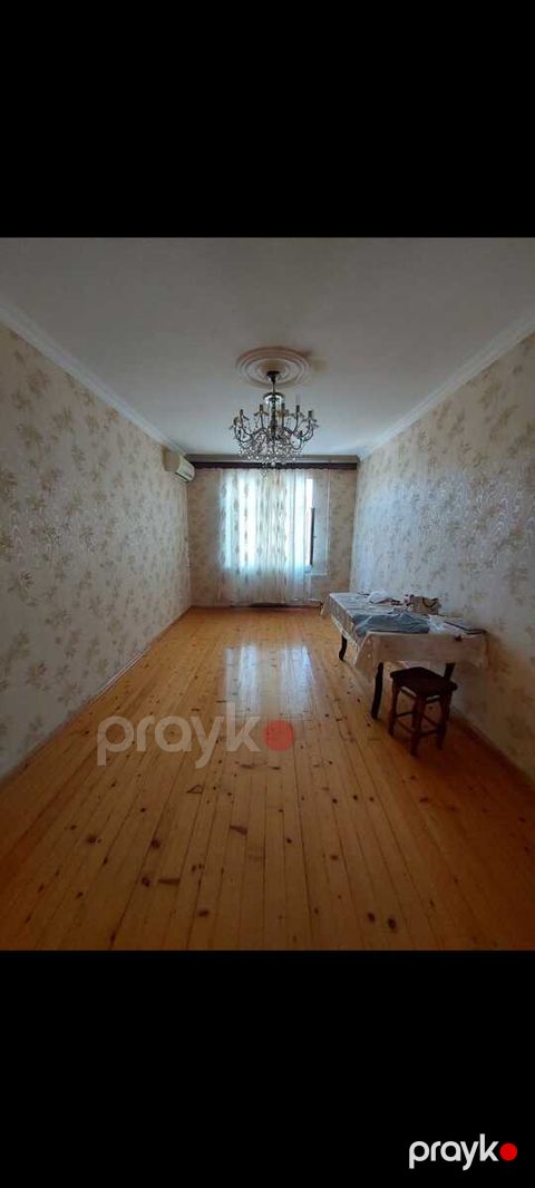 Satılır 3 otaqlı köhnə tikili 80 m² — Bakı