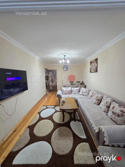 Satılır 3 otaqlı Bina evi menzil (Köhnə tikili), 64 m², 8-ci mikrorayon