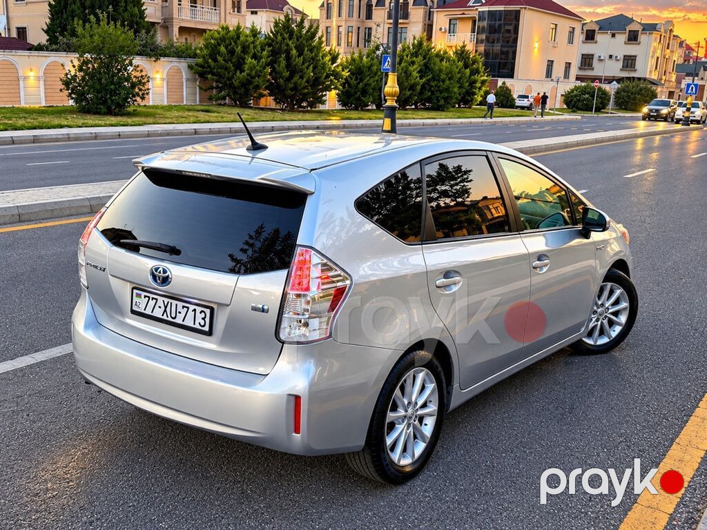 Toyota Prius: 1.8 l 2012 il Universal — Avtomobillər, Bakı (6)
