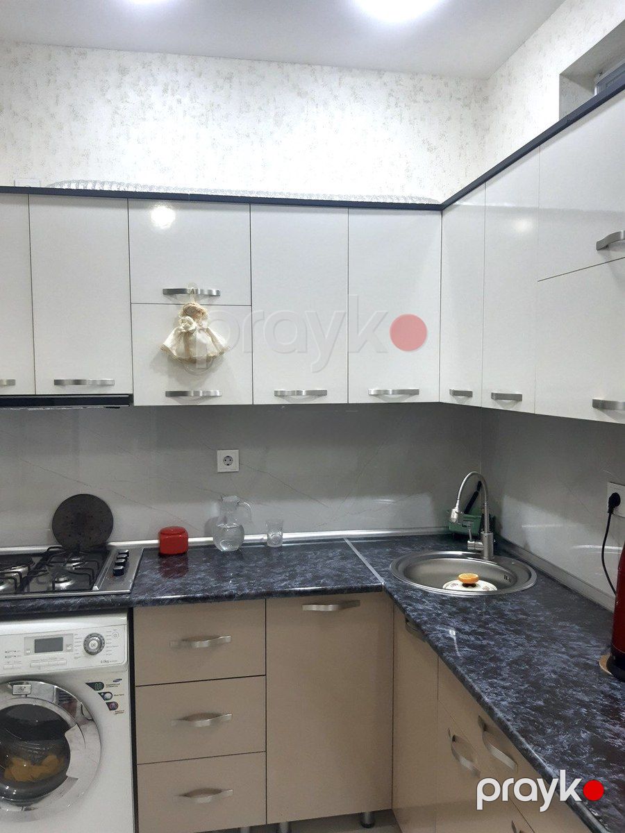 Satılır 2 otaqlı köhnə tikili 50 m² — Mənzil, Bakı (8)