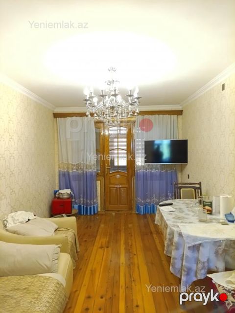 Satılır 3 otaqlı Bina evi menzil (Köhnə tikili), 70 m², 8-ci mikrorayon — Sumqayıt