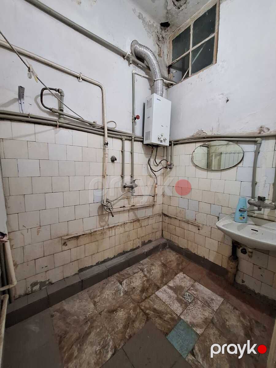 Satılır 2 otaqlı köhnə tikili 55 m² — Mənzil, Bakı (12)