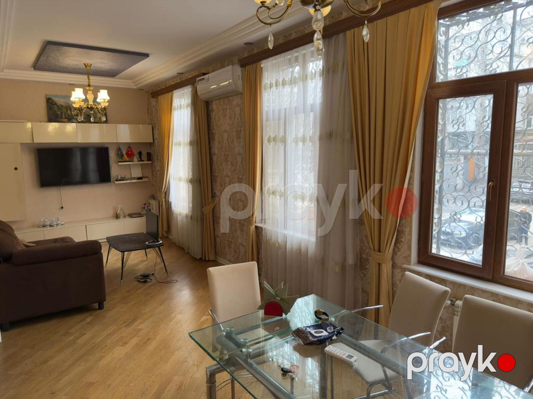 Satılır 2 otaqlı köhnə tikili 79 m² — Mənzil, Bakı (2)