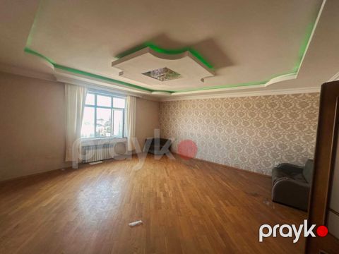 Satılır 3 otaqlı yeni tikili 135 m²