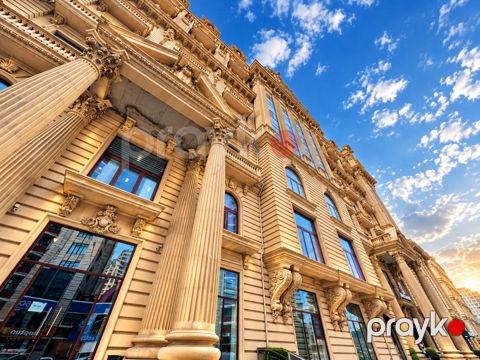Satılır 4 otaqlı yeni tikili 260 m² — Bakı
