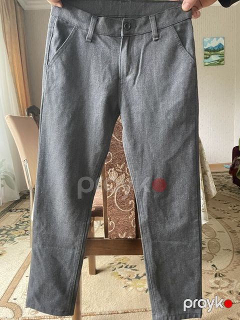 Məktəbli forması - Yaş qrupu: 9–10 - Material: 90% pambıq, 10% likra — Quba