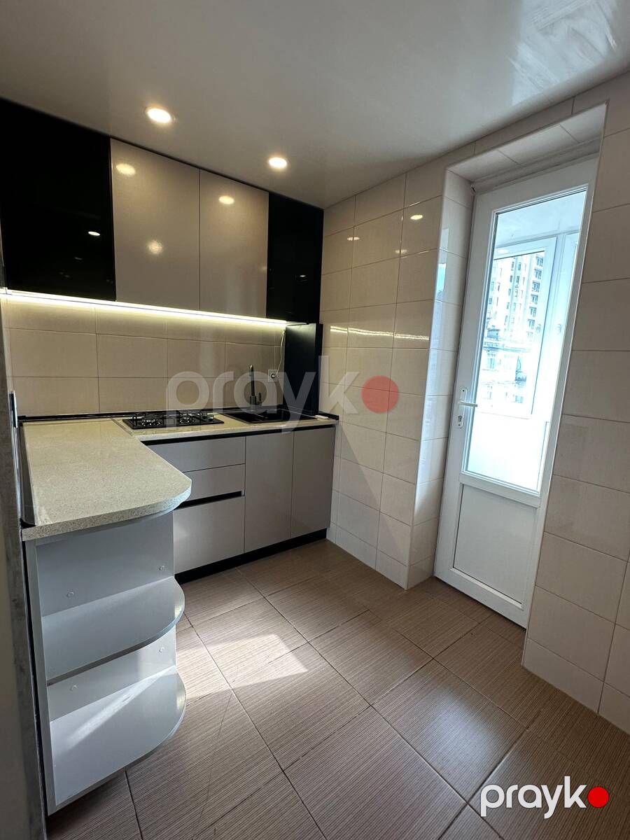 Satılır 3 otaqlı köhnə tikili 65 m² — Mənzil, Bakı (2)