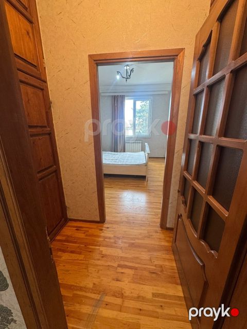 Satılır 2 otaqlı köhnə tikili 55 m²