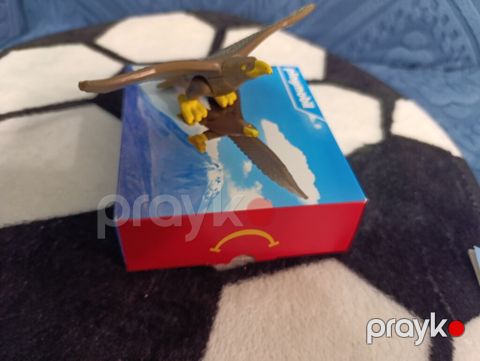 Playmobil qartal fiquru. Plastik materialdan hazırlanmış oyuncaq quş — Bakı