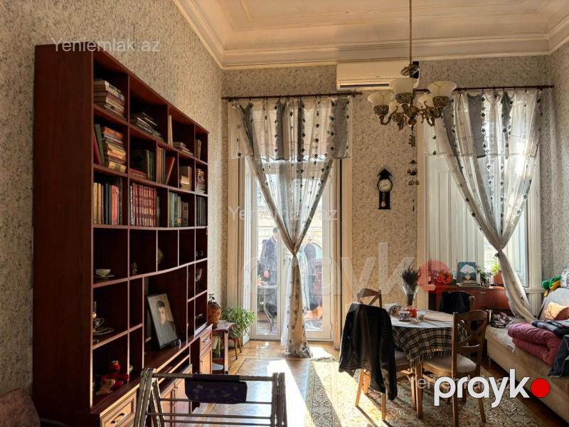 Satılır 3 otaqlı Bina evi menzil (Köhnə tikili), 70 m², Səbail rayonu — Mənzil, Bakı (4)