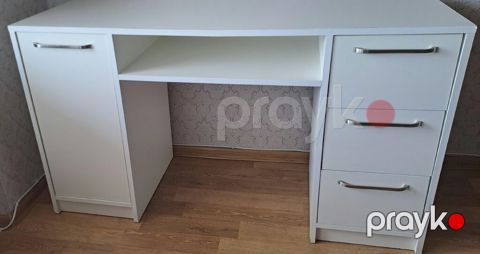 Düz masa, Stulsuz, Polkalı, Siyirməli, Sadə laminat — Bakı