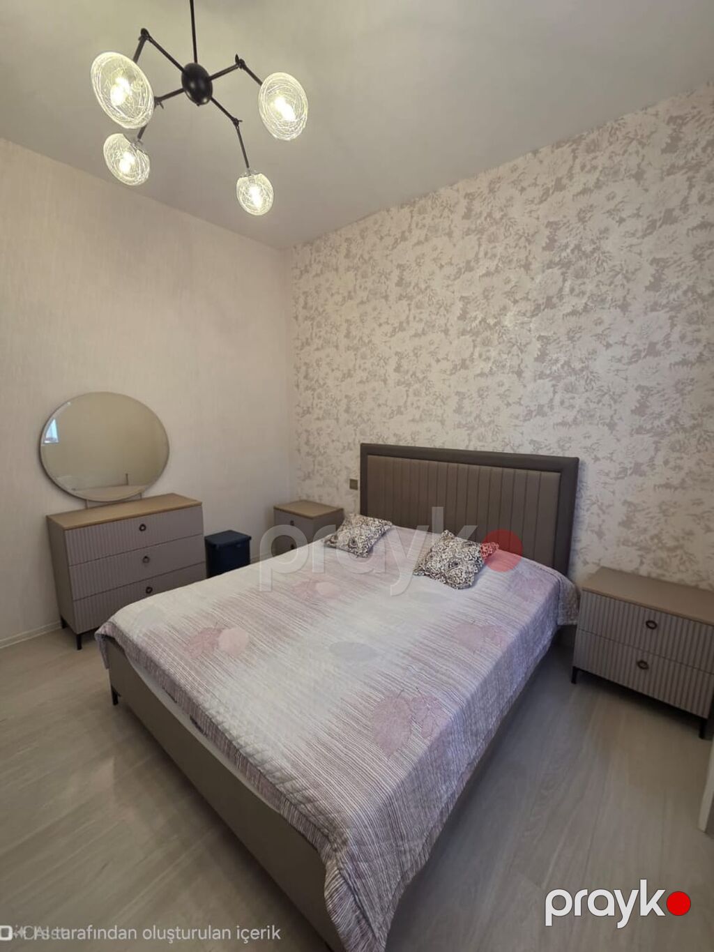 Ev Mehdiabad qəsəbəsində şəxsi istifadə üçün tikilib. Beton kalonlar — Qonaq otağı üçün, Bakı (4)