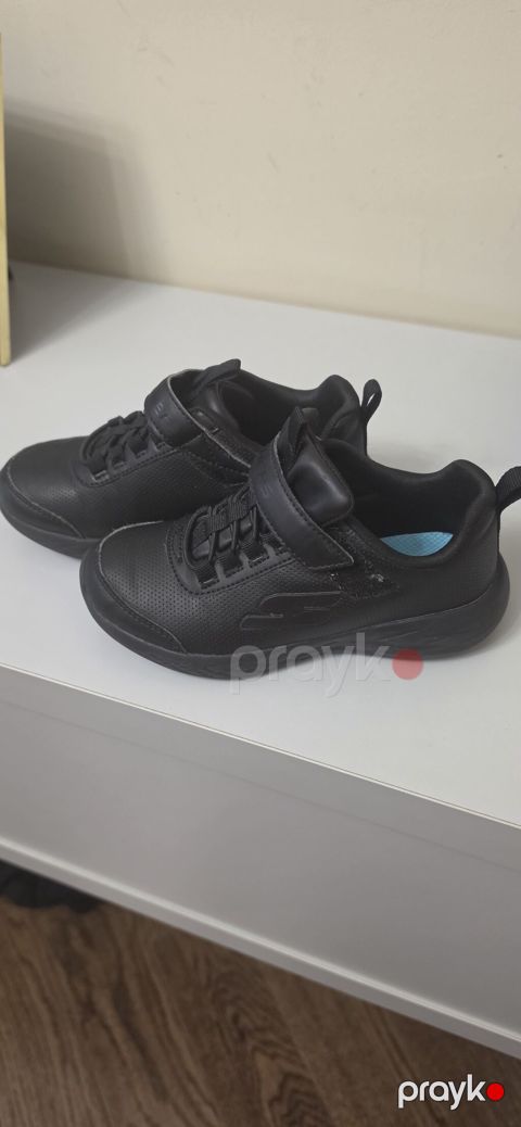 Uşaq ayaqqabısı – qara rəng, Skechers 27.5 olchu,cox seligeli ve az — Bakı