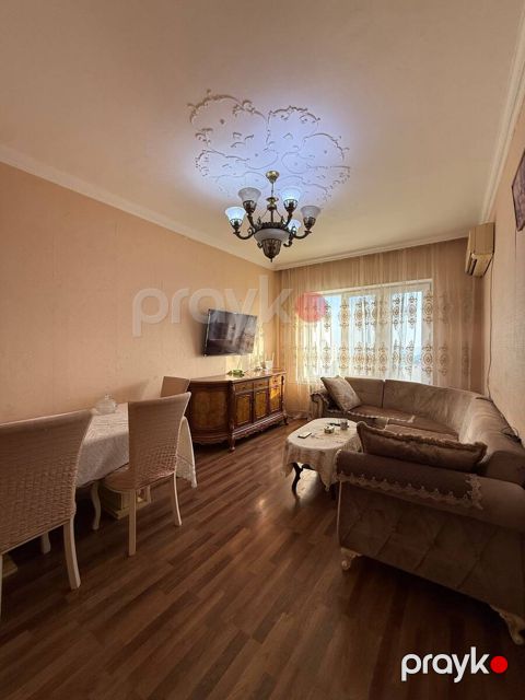 Satılır 3 otaqlı köhnə tikili 75 m² — Bakı