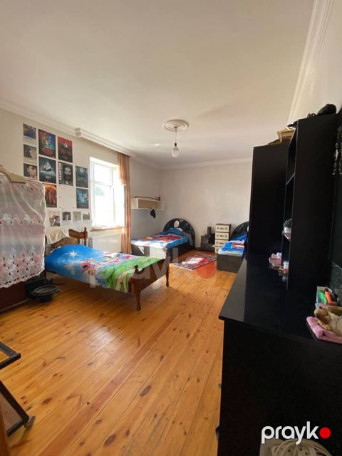 Satılır 6 otaqlı həyət evi/bağ evi 300 m² — Bakı