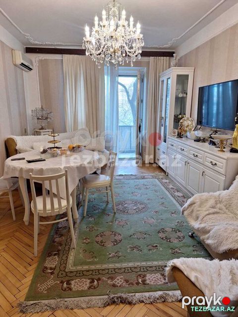 Satılır 3 otaqlı köhnə tikili 75 m², Nizami m — Bakı
