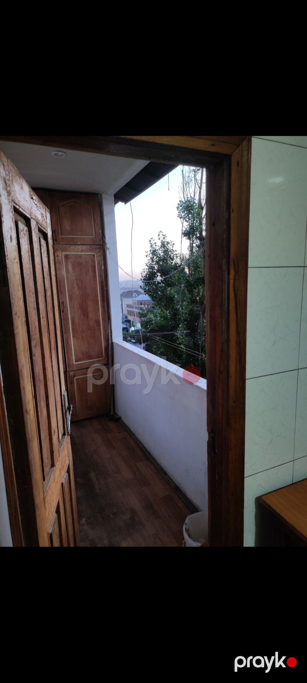 Maklerlər Narahat Etməsin Qaraçuxur qəsəbəsində, "Dostluq" marketlə — Mənzil, Bakı (10)