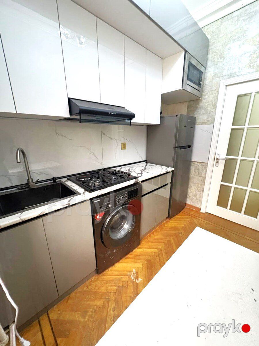 Satılır 2 otaqlı köhnə tikili 50 m² — Mənzil, Bakı (9)