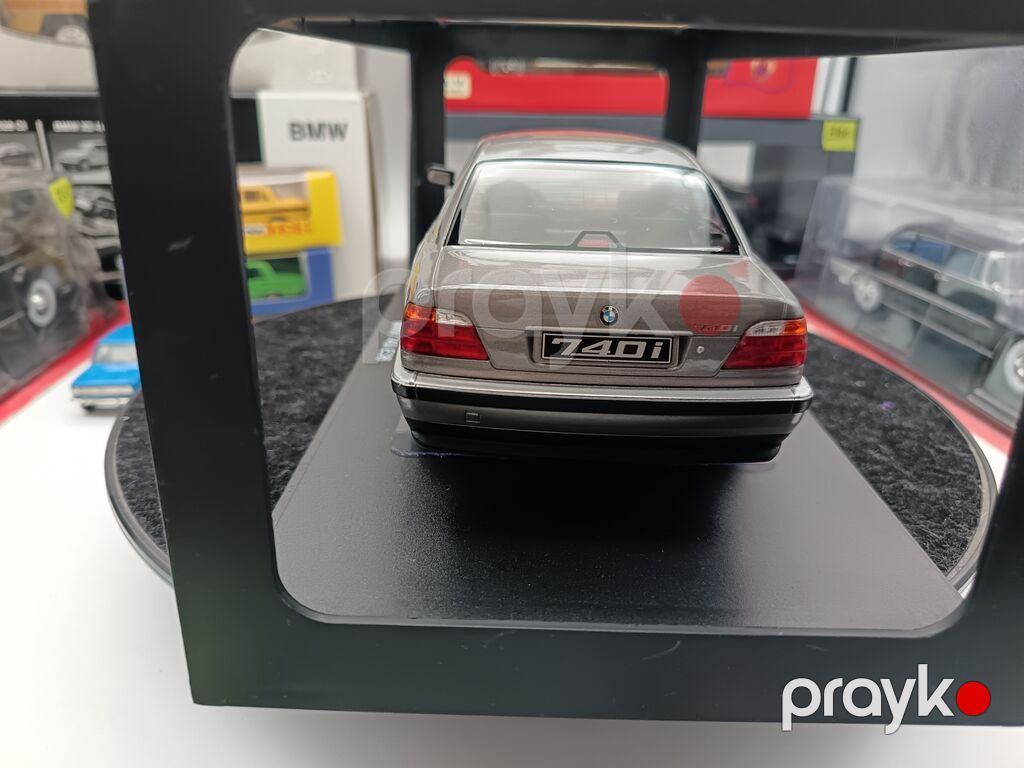 BMW, 2026 il, 1:18, Dəmir, Ünvandan götürmə — Modellar, Masazır (8)