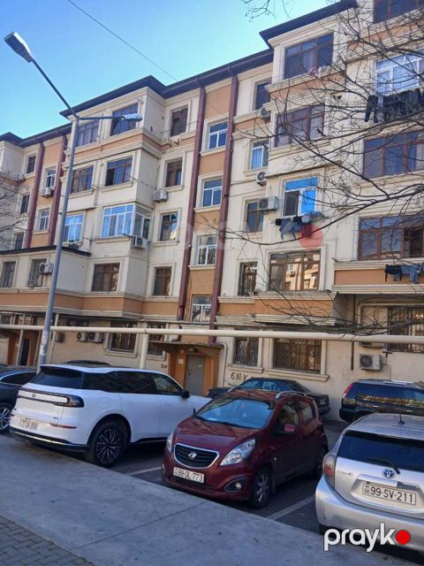 Satılır 2 otaqlı köhnə tikili 55 m²