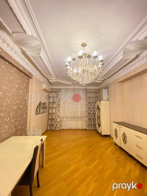 İcarəyə verilir 4 otaqlı yeni tikili 180 m²