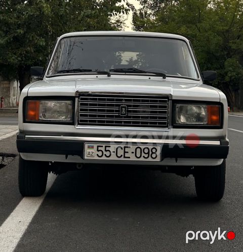 Lada (VAZ) 2107 — 2007 il Maşın çox səliqəli vəziyyətdədir. Heç bir