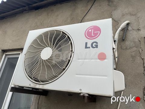 LG markalı kondisioner satılır. Təxminən 100 kvadratmetr sahəni rahat — Bakı