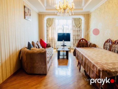 Satılır 4 otaqlı Bina evi menzil (Köhnə tikili), 100 m², Nizami rayonu — Bakı