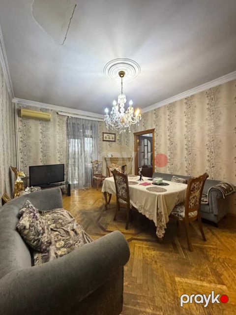 Satılır 3 otaqlı köhnə tikili 90 m² — Bakı