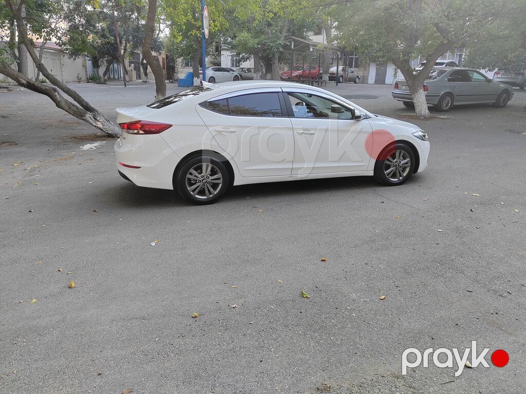 Hyundai Elantra: 1.6 l 2016 il Sedan — Avtomobillər, Xırdalan (7)