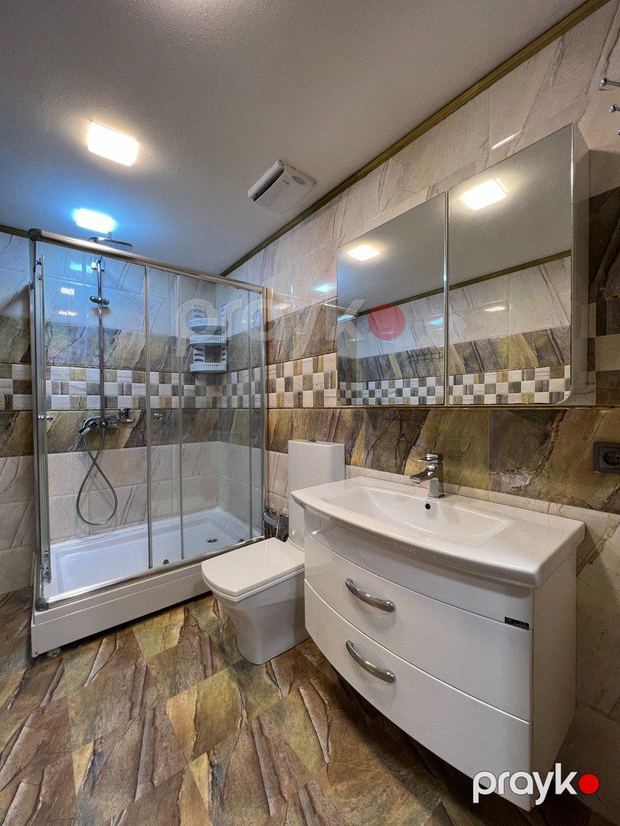 2-otaqlı yeni tikili kirayə verilir, пр.Нефтяников., 84 m² — Mənzil, Bakı (2)