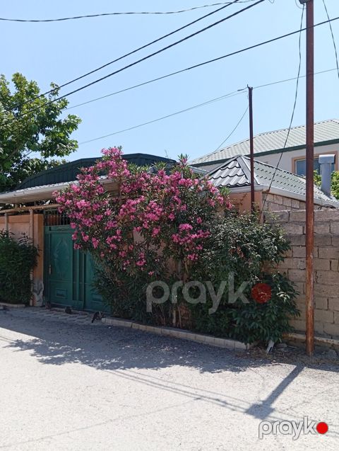 Həyət evi, Suraxanı r — Bakı