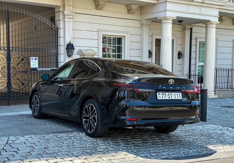 Avtomobil icarəsi Toyota Camry 2024 — Avtomobil icarəsi, Bakı (4)
