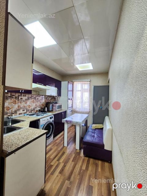 Satılır 4 otaqlı Bina evi menzil (Köhnə tikili), 85 m², 17-ci mikrorayon — Sumqayıt