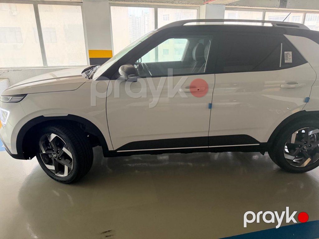Hyundai Venue, 1.6 L, 2025 il, 800 km — Avtomobillər, Bakı (4)