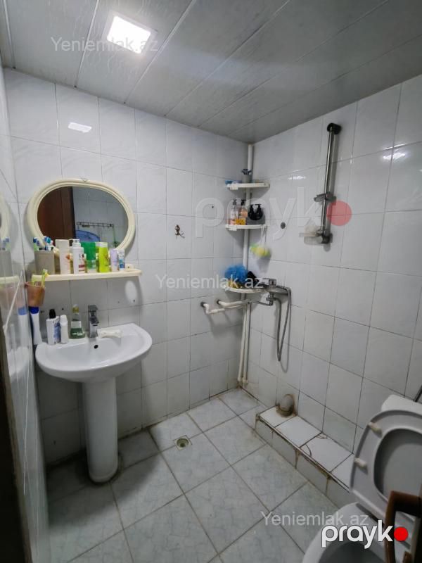 Satılır 2 otaqlı Bina evi menzil (Köhnə tikili), 48 m², 8-ci mikrorayon — Mənzil, Sumqayıt (8)