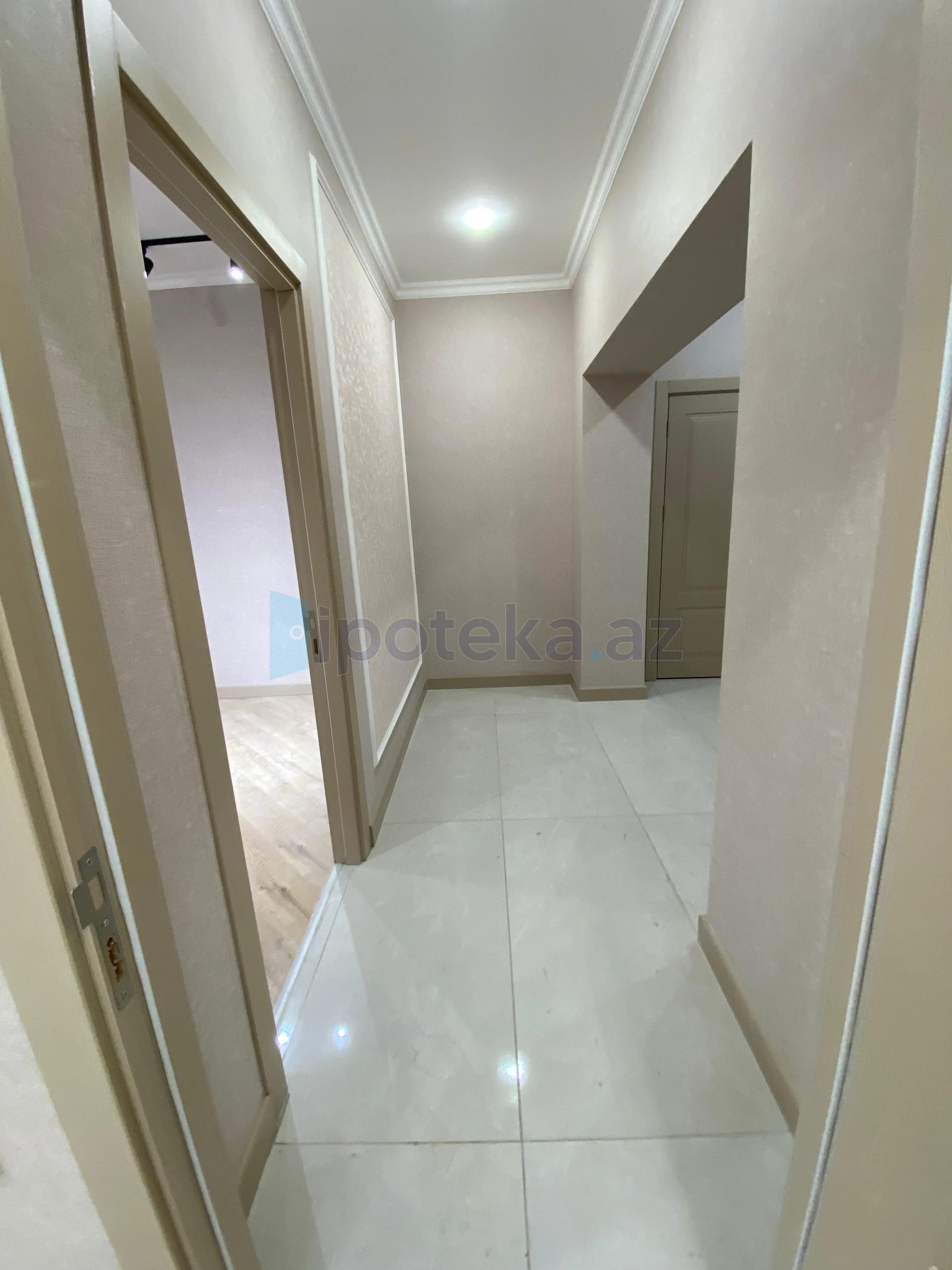 Satılır: 3 Otaq, Yeni tikili, Binəqədi r., 7-ci mkr q., 107.00 m² — Bakı
