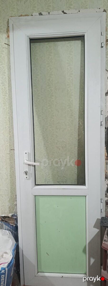 Plastik qapı — Sumqayıt