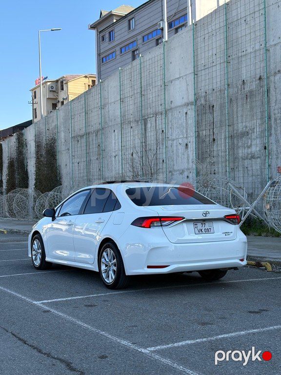 Toyota Corolla, 1.8 L, 0.85 kWh, 2025 il, 38 000 km — Avtomobillər, Bakı (3)