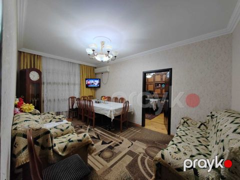 Satılır 5 otaqlı köhnə tikili 121 m² — Bakı