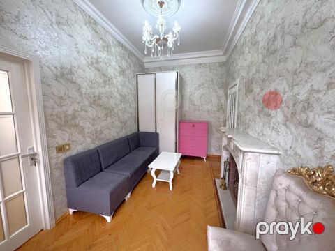 Satılır 2 otaqlı köhnə tikili 50 m² — Bakı
