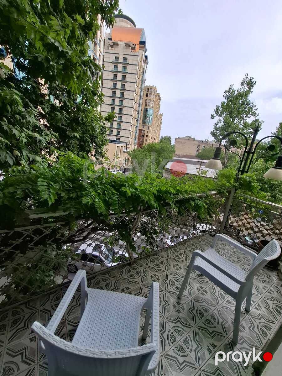 Satılır 2 otaqlı köhnə tikili 80 m² — Mənzil, Bakı (12)