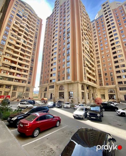 Satılır 4 otaqlı yeni tikili 150 m² — Bakı