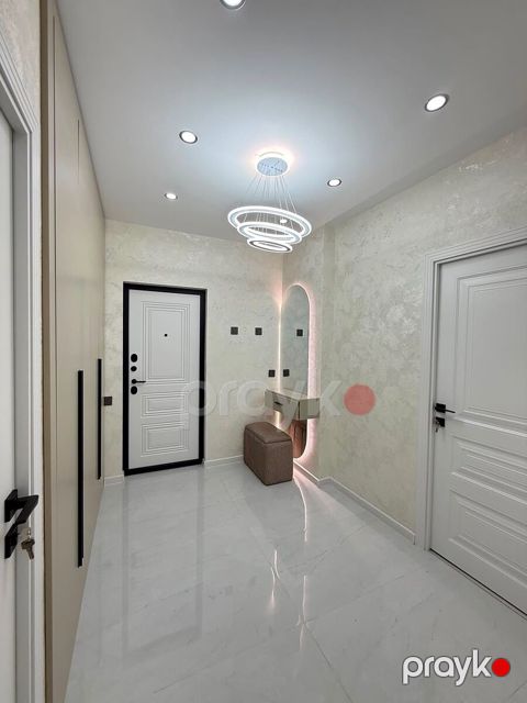 Satılır 3 otaqlı köhnə tikili 90 m² — Bakı